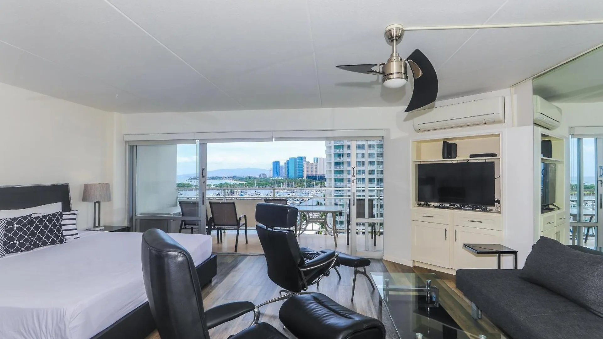 Ilikai Tower 1033 Yacht Harbor View 1Br Apartment Honolulu