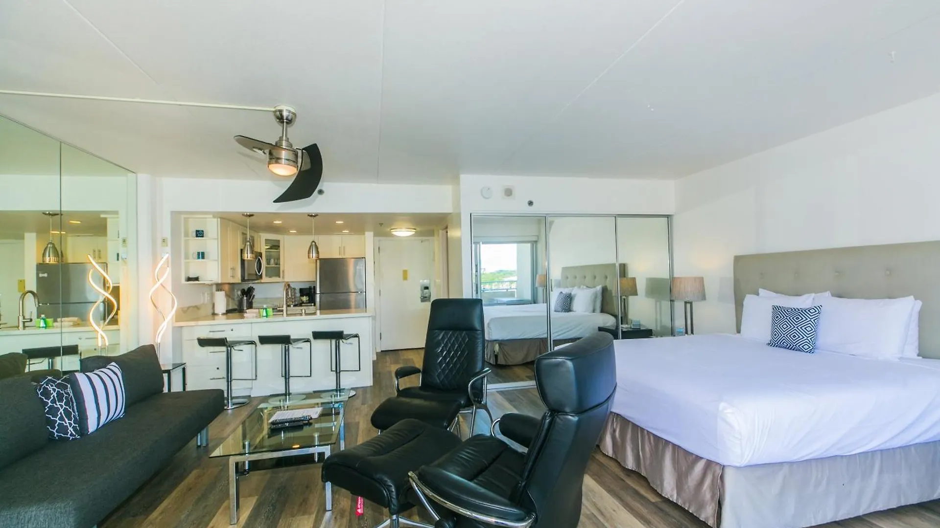 Ilikai Tower 1033 Yacht Harbor View 1Br Apartment Honolulu